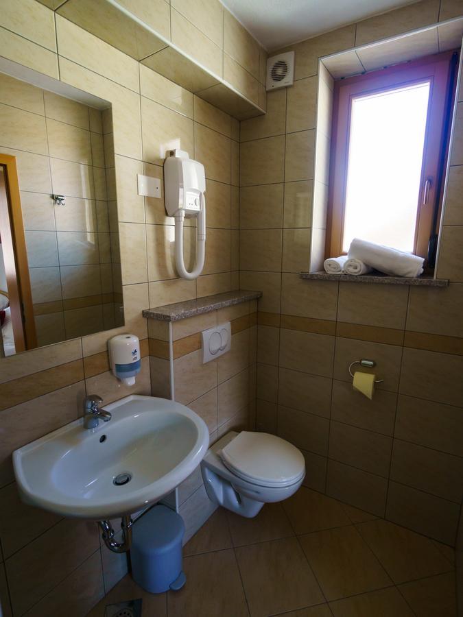 Bed & Breakfast Karun Cerklje na Gorenjskem Kültér fotó