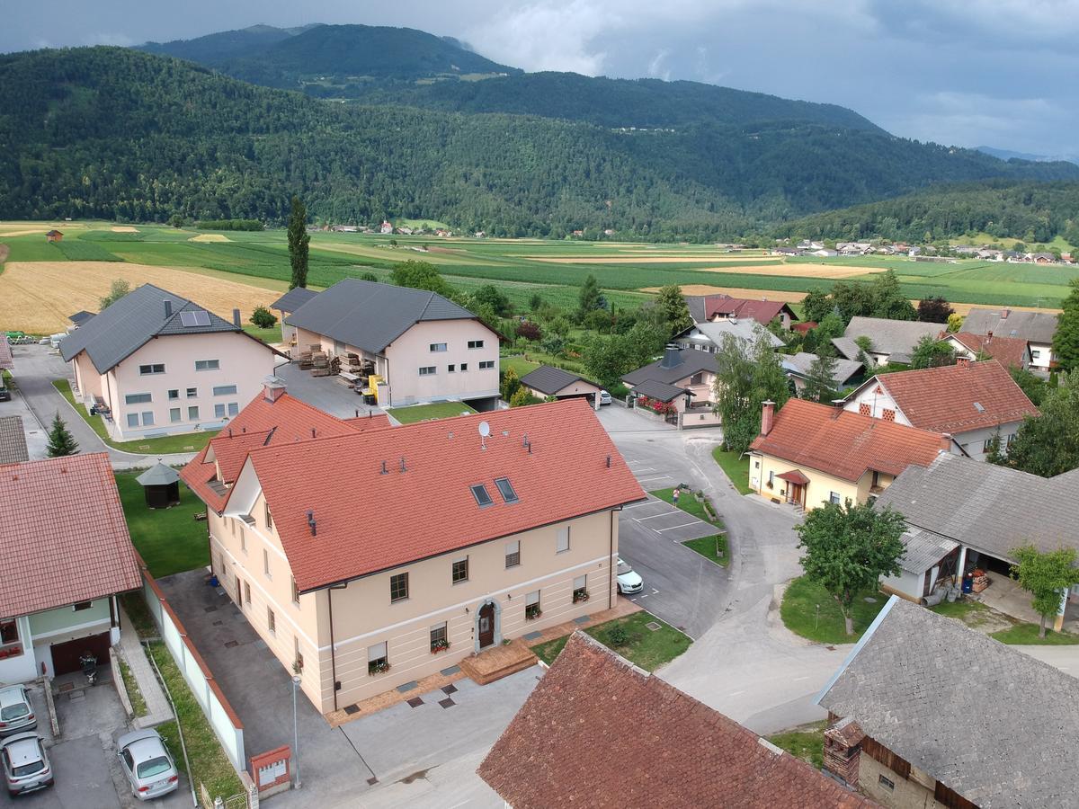 Bed & Breakfast Karun Cerklje na Gorenjskem Kültér fotó