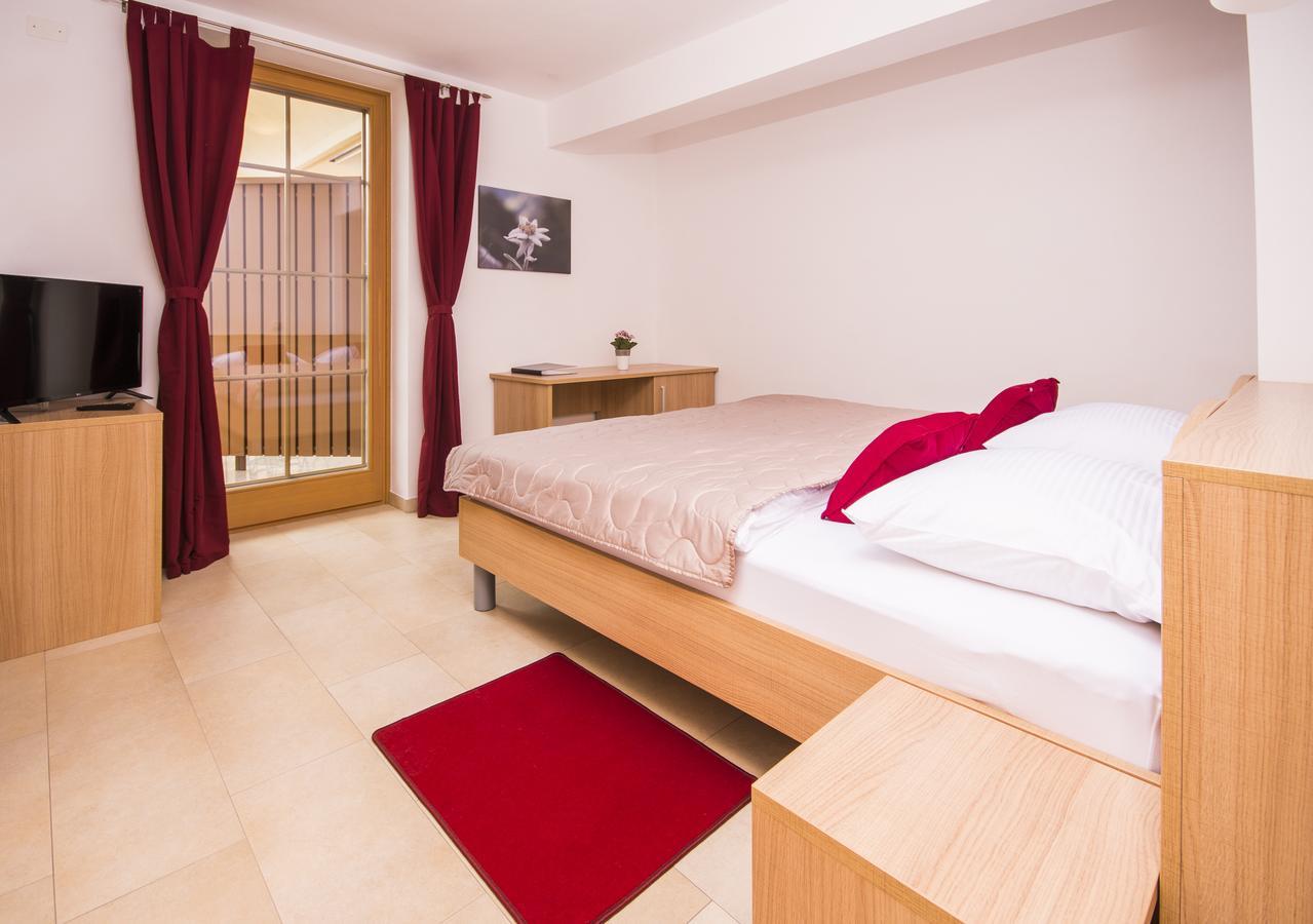 Bed & Breakfast Karun Cerklje na Gorenjskem Kültér fotó
