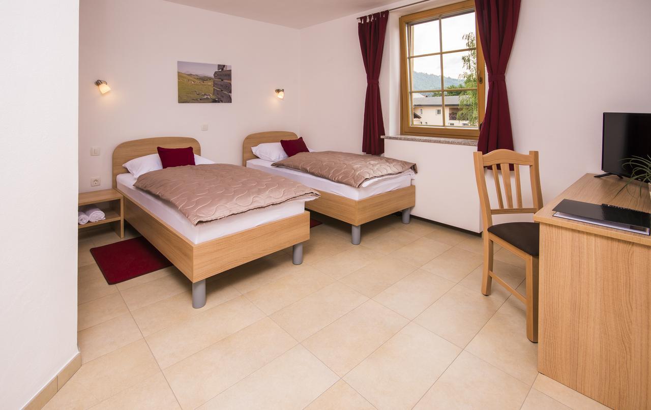 Bed & Breakfast Karun Cerklje na Gorenjskem Kültér fotó