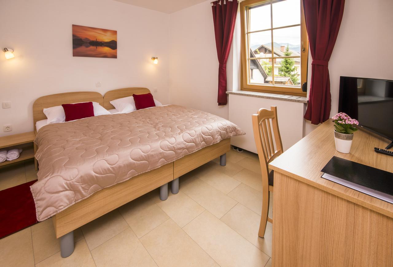 Bed & Breakfast Karun Cerklje na Gorenjskem Kültér fotó